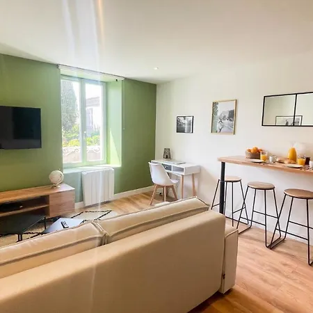 Apartment Le Vert'ueux - Tout Equipe A Niort